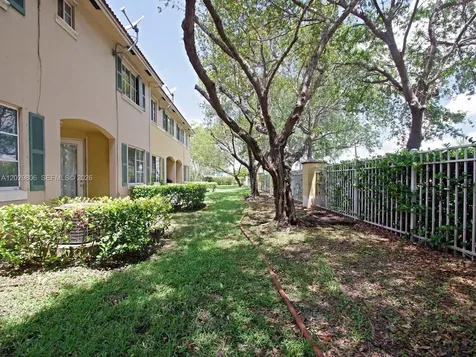 1904 SW 60th Avenue North Lauderdale FL 33068