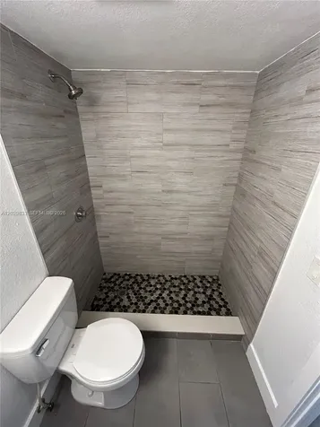 5960 W 25th Court Hialeah FL 33016
