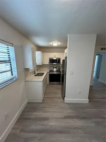 5960 W 25th Court Hialeah FL 33016