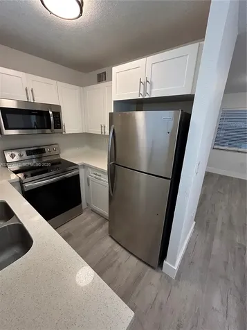 5960 W 25th Court Hialeah FL 33016