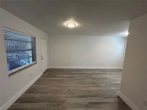 5960 W 25th Court Hialeah FL 33016
