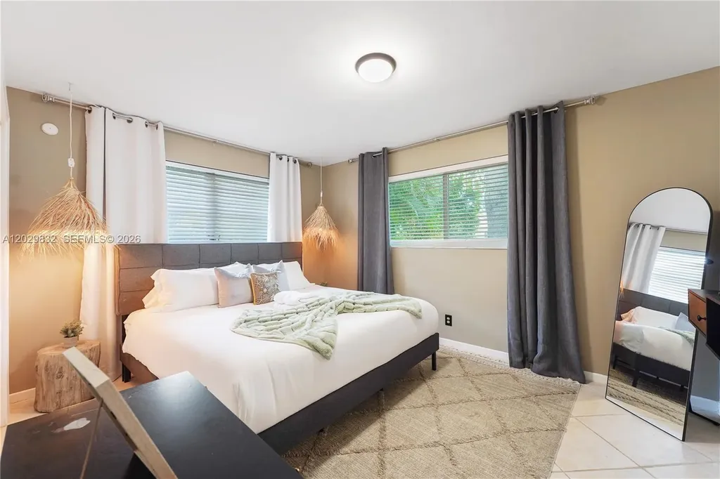 1840 NE 59th Court Fort Lauderdale FL 33308