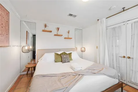 1840 NE 59th Court Fort Lauderdale FL 33308
