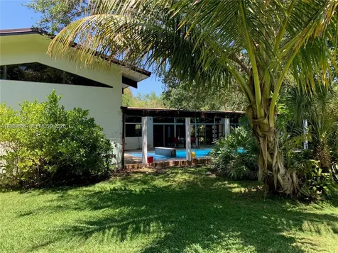 Pinecrest FL 33156