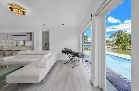 1161 NE 86th Street Miami FL 33138