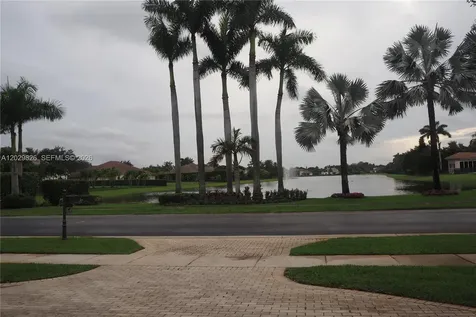 2750 E Jockey Circle E Davie FL 33330