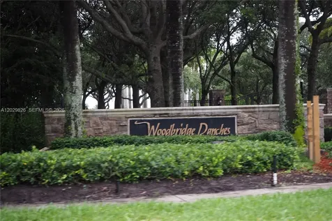 2750 E Jockey Circle E Davie FL 33330