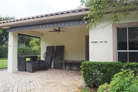 2750 E Jockey Circle E Davie FL 33330