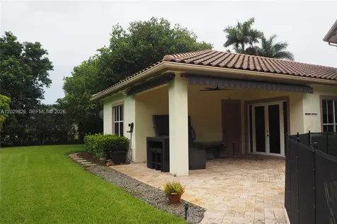 2750 E Jockey Circle E Davie FL 33330