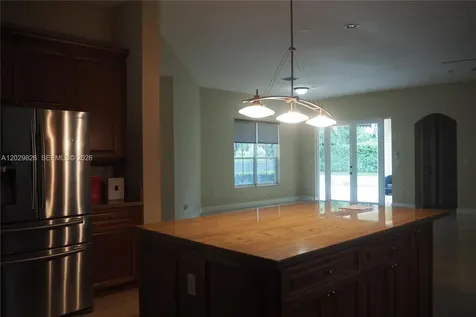 2750 E Jockey Circle E Davie FL 33330