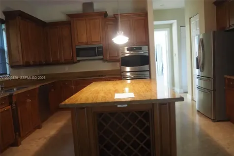 2750 E Jockey Circle E Davie FL 33330