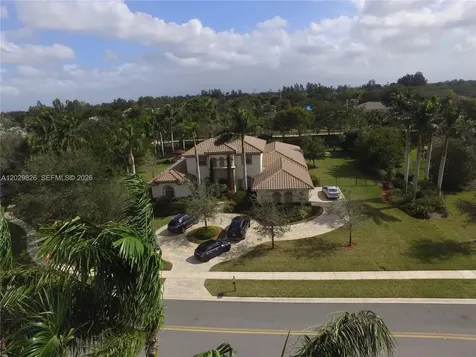 2750 E Jockey Circle E Davie FL 33330