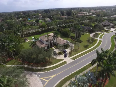 2750 E Jockey Circle E Davie FL 33330