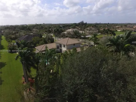 2750 E Jockey Circle E Davie FL 33330