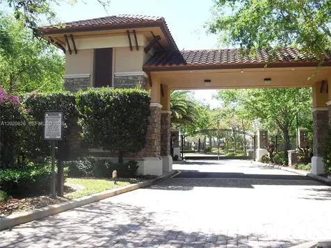 2750 E Jockey Circle E Davie FL 33330