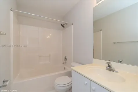8272 Via Serena Boca Raton FL 33433