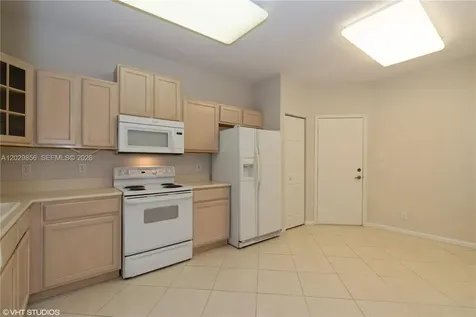 8272 Via Serena Boca Raton FL 33433