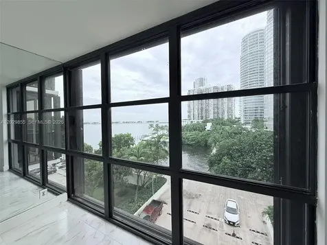 1925 Brickell Avenue Miami FL 33129