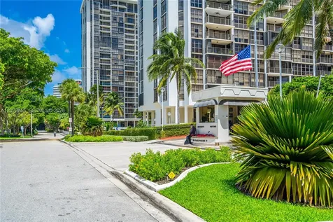 1925 Brickell Avenue Miami FL 33129