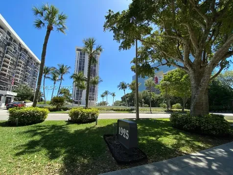 1925 Brickell Avenue Miami FL 33129