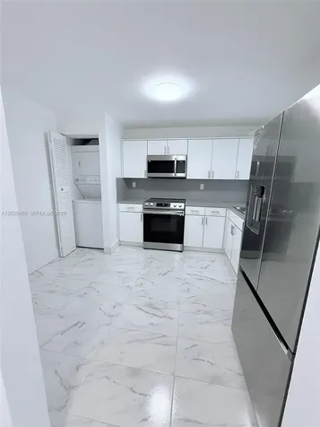 1925 Brickell Avenue Miami FL 33129