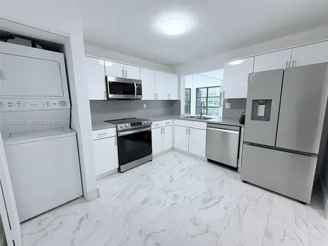 1925 Brickell Avenue Miami FL 33129