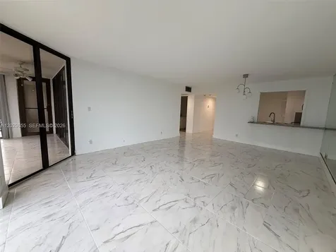 1925 Brickell Avenue Miami FL 33129