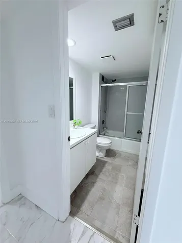 1925 Brickell Avenue Miami FL 33129