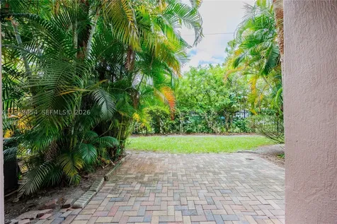 1606 Seminole Palms Drive Green Acres FL 33463
