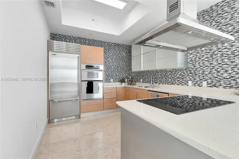 218 SE 14th Street Miami FL 33131