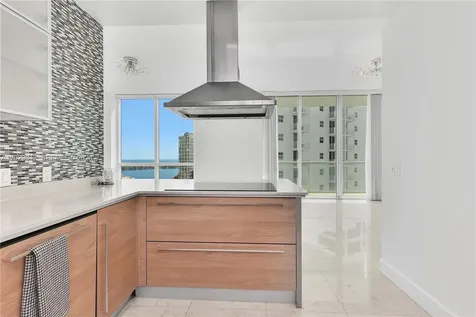 218 SE 14th Street Miami FL 33131