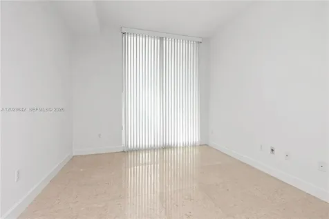 218 SE 14th Street Miami FL 33131