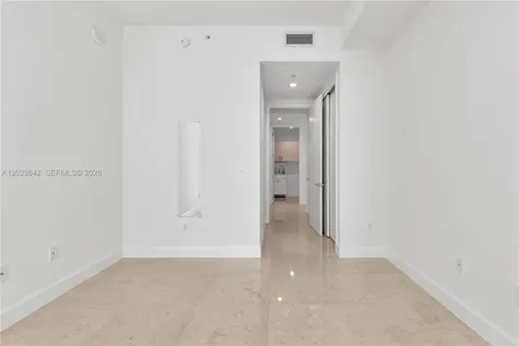 218 SE 14th Street Miami FL 33131