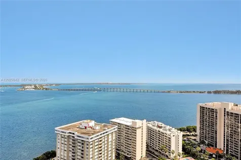 218 SE 14th Street Miami FL 33131