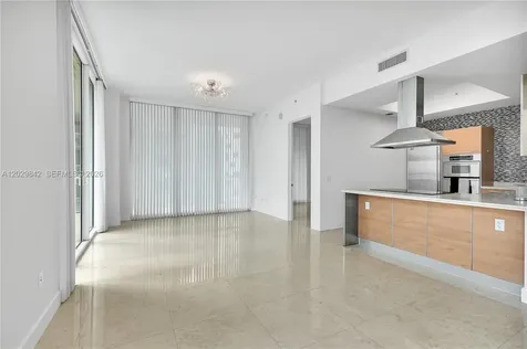 218 SE 14th Street Miami FL 33131