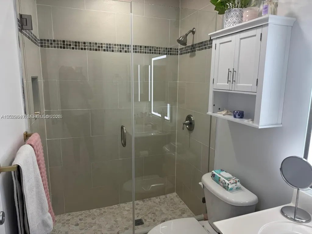995 Riverside Coral Springs FL 33071