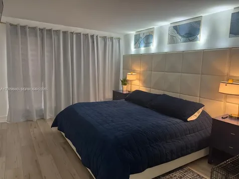 995 Riverside Coral Springs FL 33071