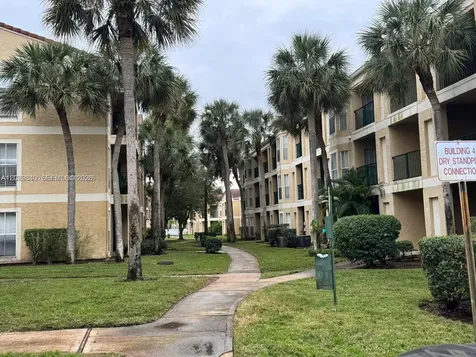 995 Riverside Coral Springs FL 33071