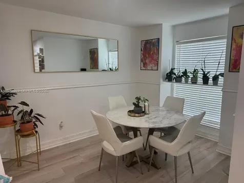 995 Riverside Coral Springs FL 33071