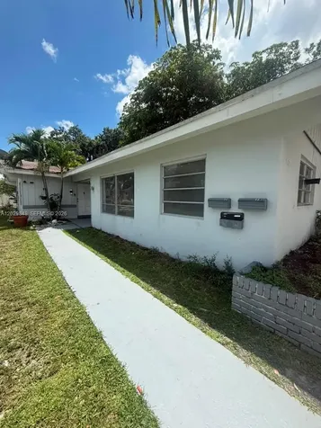 4132 SW 24th Street Fort Lauderdale FL 33317