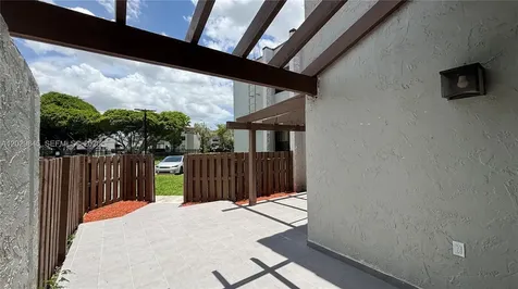 10303 NW 9th St Circle Miami FL 33172
