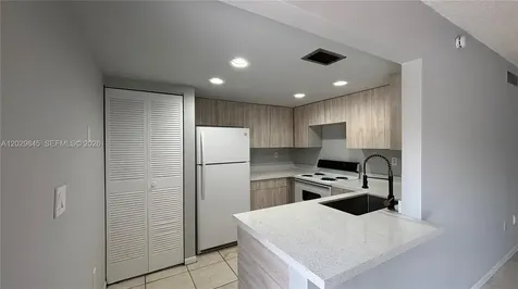 10303 NW 9th St Circle Miami FL 33172