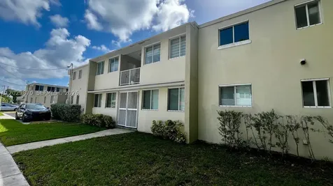 1025 SW 7th Avenue Miami FL 33130