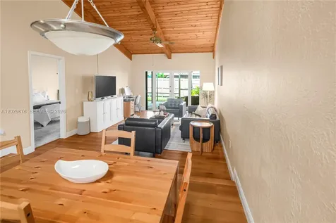 2321 Pine Needle Court Pembroke Pines FL 33026