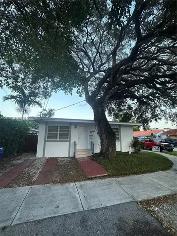 2745 SW 34th Avenue Miami FL 33133