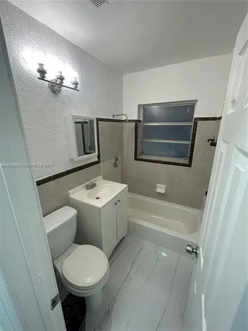 2745 SW 34th Avenue Miami FL 33133