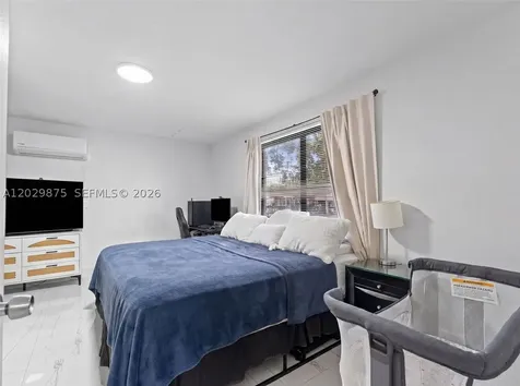 2745 SW 34th Avenue Miami FL 33133