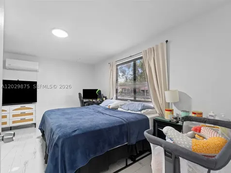 2745 SW 34th Avenue Miami FL 33133