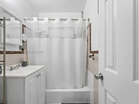 2745 SW 34th Avenue Miami FL 33133