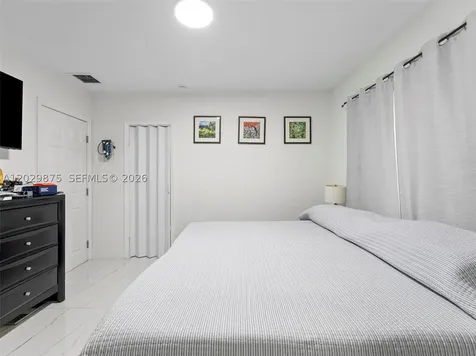 2745 SW 34th Avenue Miami FL 33133